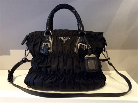 borsa prada goffrata|Prada Borsa .